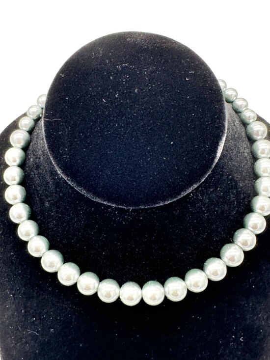Elegant Express Graduated Gray Faux Pearl Choker Necklace Lobster Clasp 15 inch - Picture 1 of 3